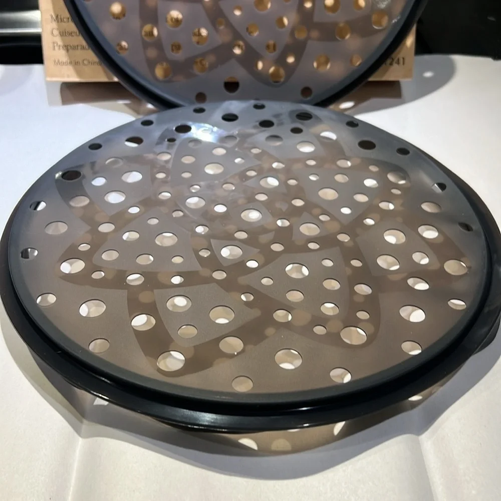 The Pampered Chef microwave chip maker.